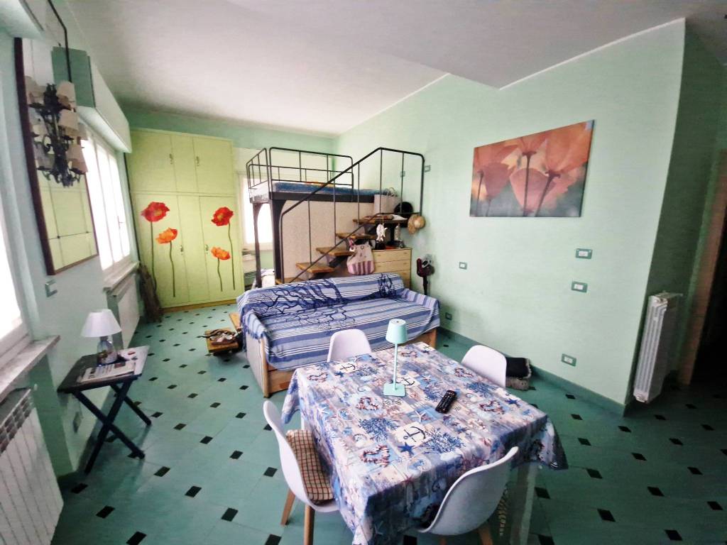 Appartamento a Varazze in Via Michelangelo Corosu - Foto 4