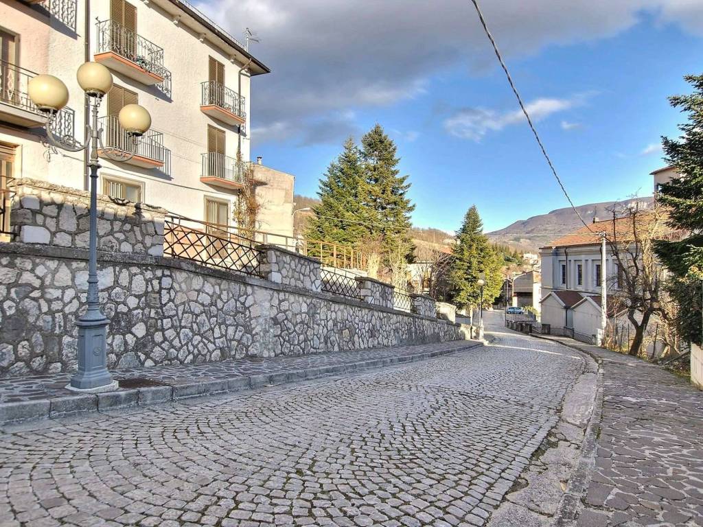 Casa indipendente a Ateleta in via GIUSEPPE DE TOMMASIS - Foto 2