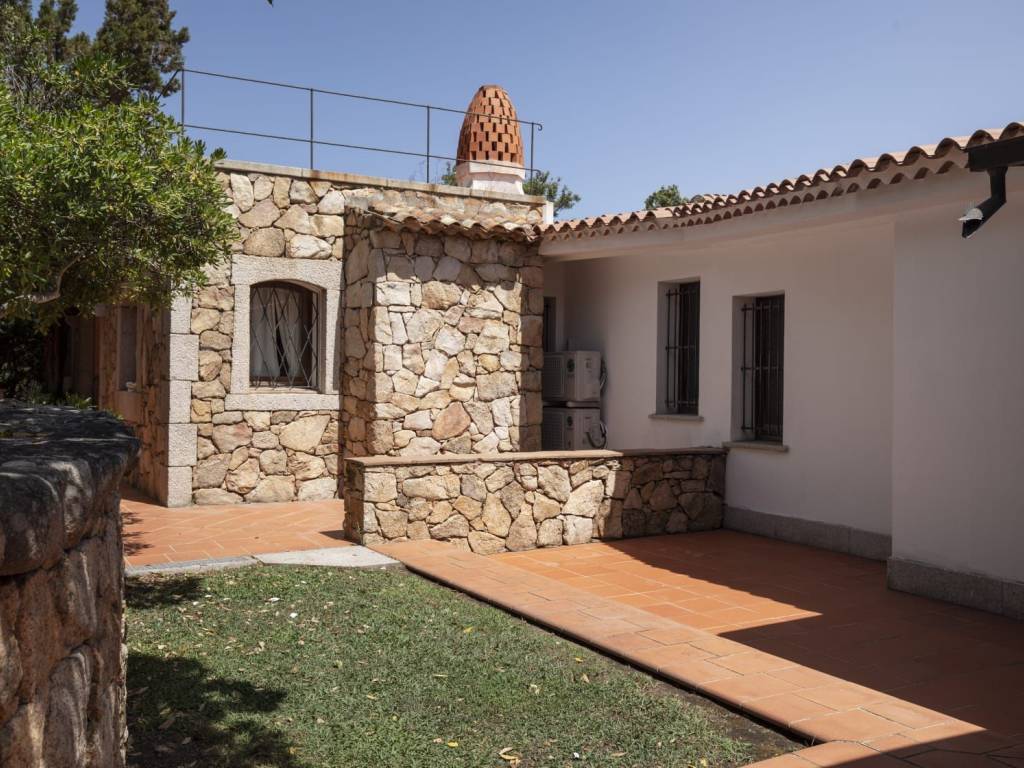 Villa a Arzachena in Via della Pantogia - Foto 3