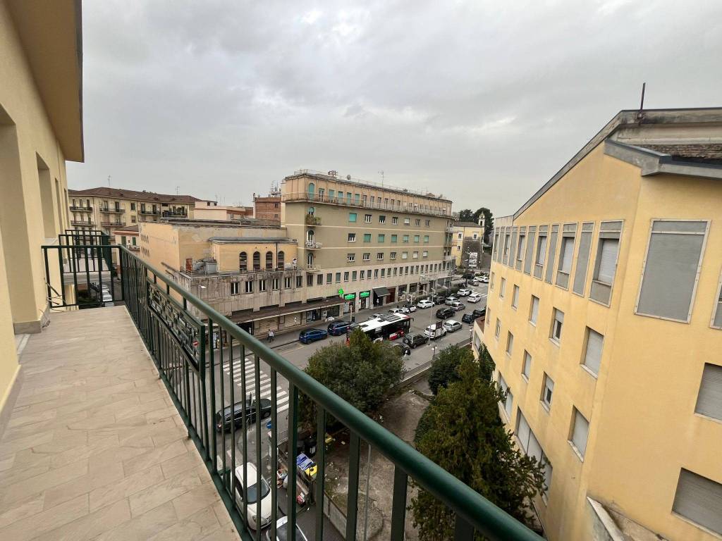 Appartamento a Benevento in Via Emanuele Caggiano - Foto 5