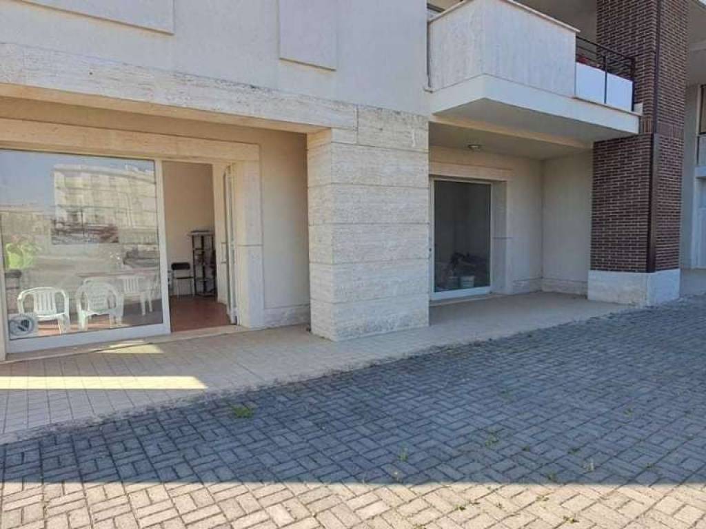 a Cisterna di latina in via Ettore Majorana - Foto 2