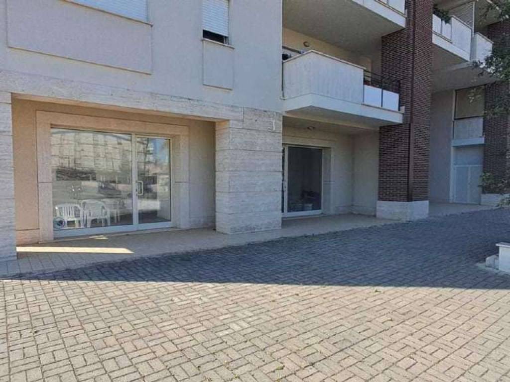 a Cisterna di latina in via Ettore Majorana - Foto 3