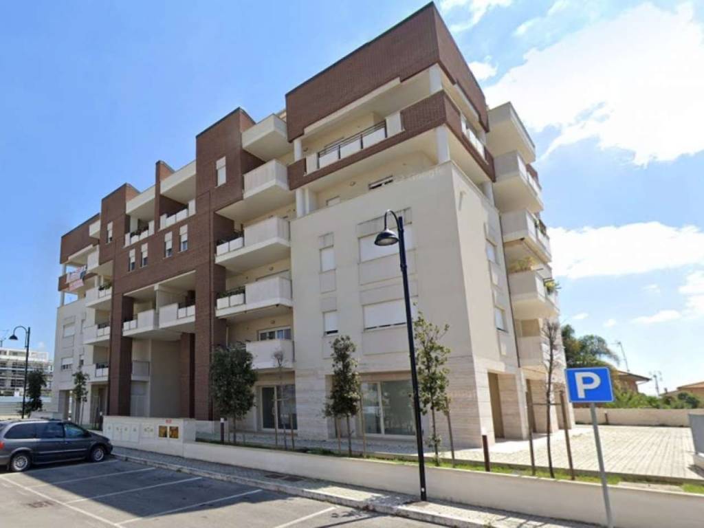 a Cisterna di latina in via Ettore Majorana - Foto 4