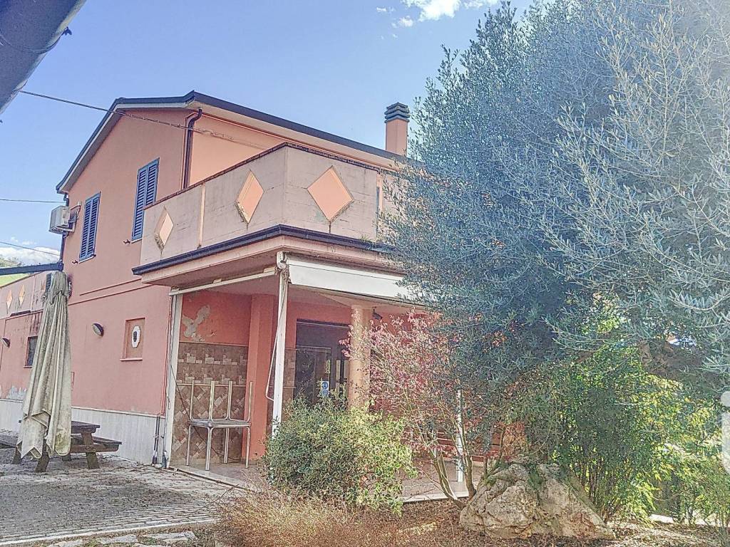 Casa indipendente a Controguerra in Strada PIANE TRONTO, 34 - Foto 5