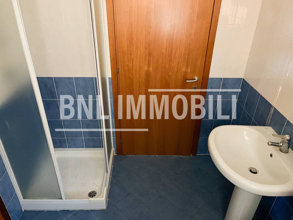 Appartamento a Luino in Via Filippo Turati, 48 - Foto 5