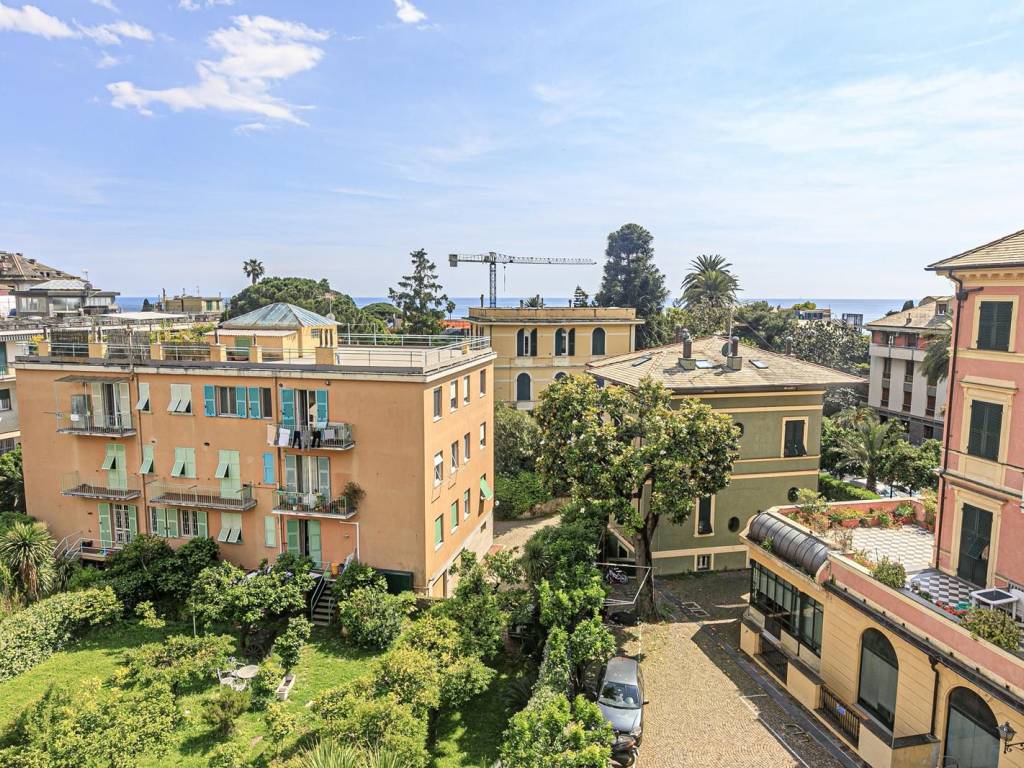 Appartamento a Genova in Via Marco Sala - Foto 2