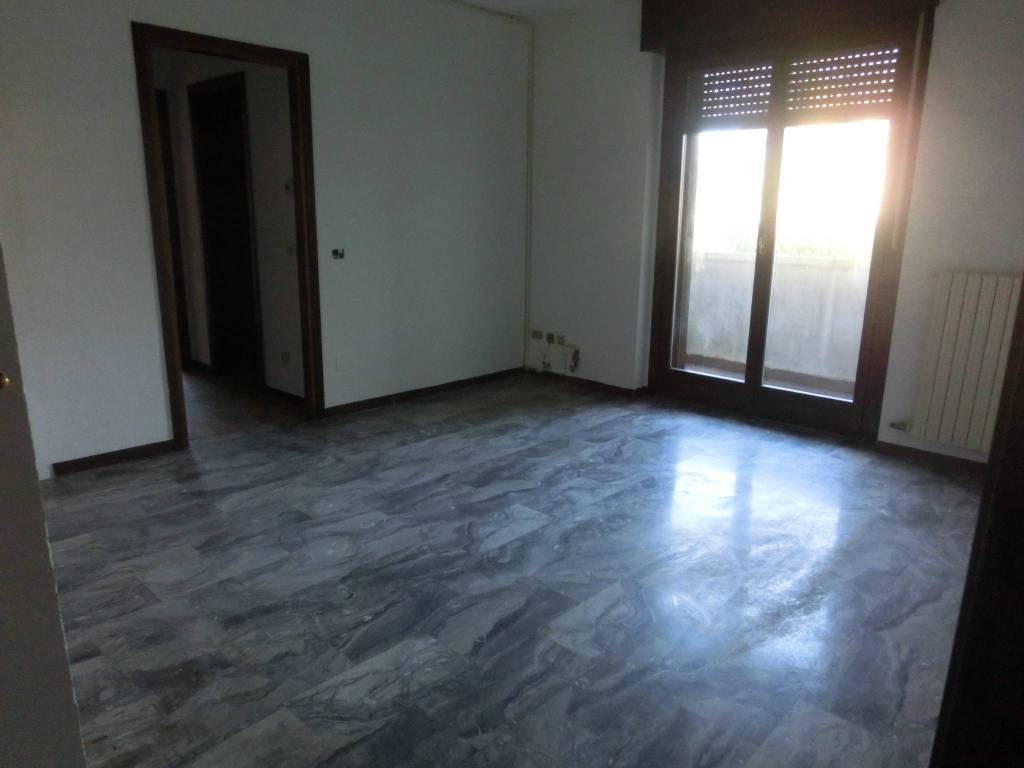 Appartamento a Lodi in Via Giuseppe Piermarini - Foto 2