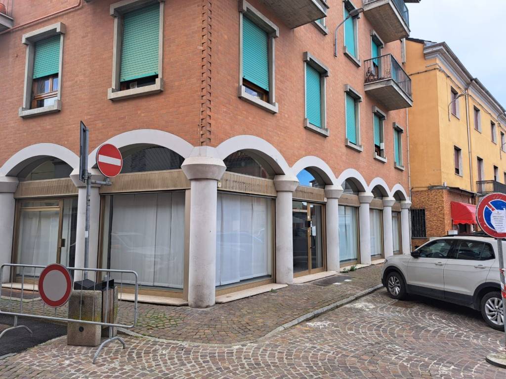 Immobile a Castellazzo bormida in Piazza Vittorio Emanuele II, 47 - Foto 2