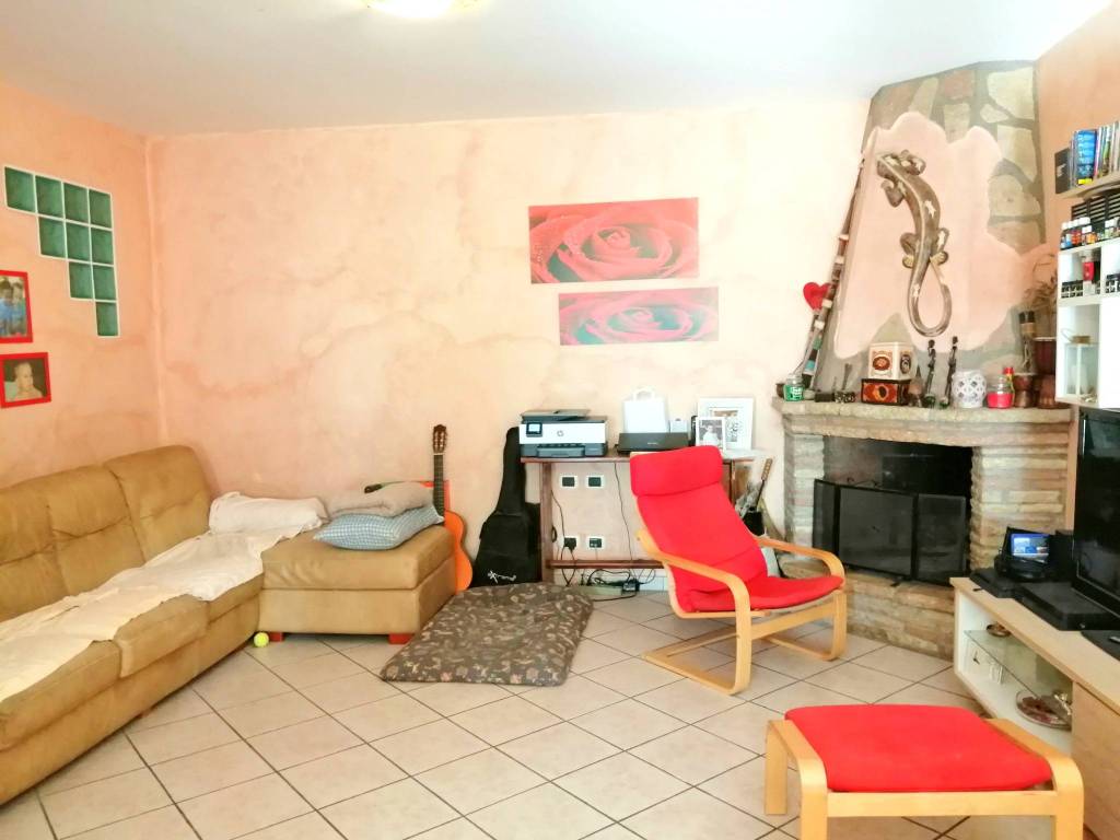 Appartamento a Montopoli di sabina in Via Campana, 5 - Foto 2