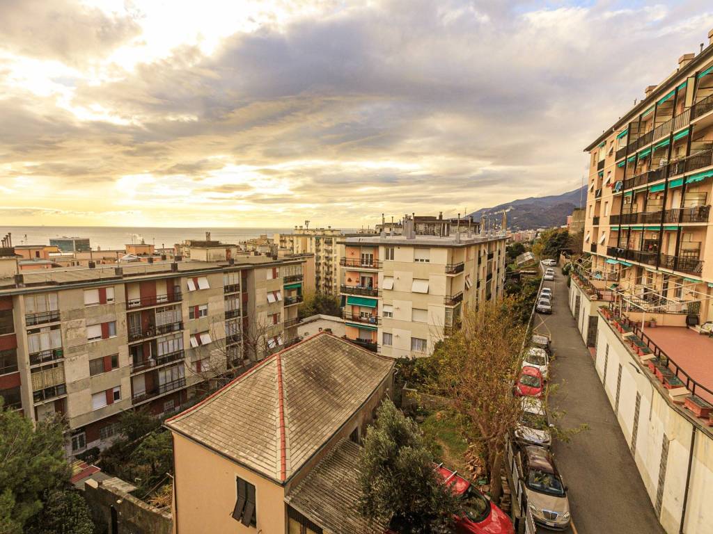 Appartamento a Genova in Via Diano Marina, 42 - Foto 3