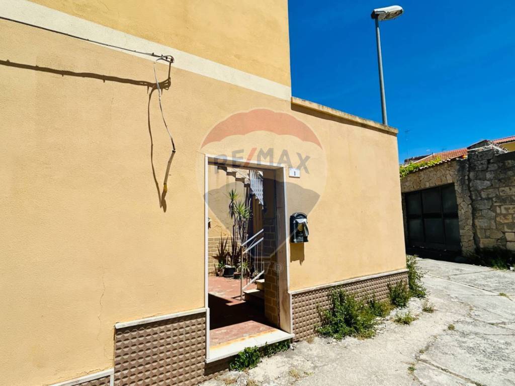 Casa indipendente a Florinas in Via Demuro, 1 - Foto 4
