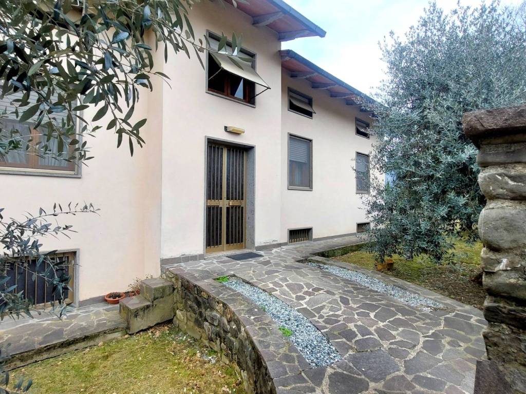Villa a Vaiano in Via della Quercia - Foto 2