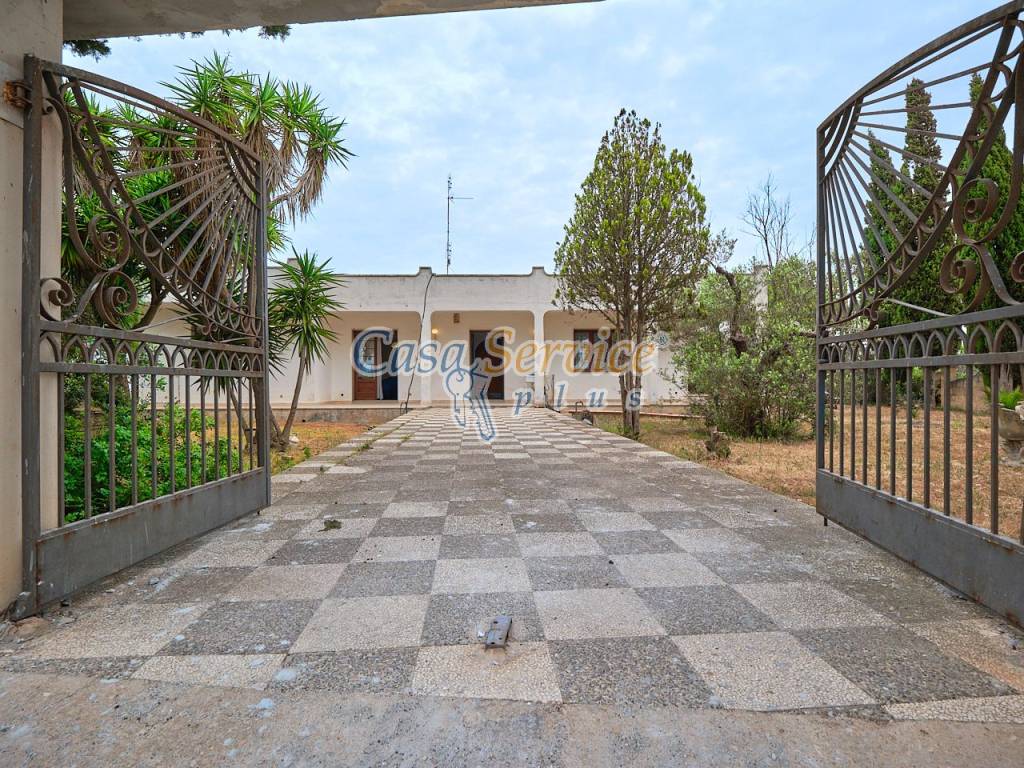 Villa a Racale in Strada Vicinale Mariche - Foto 4