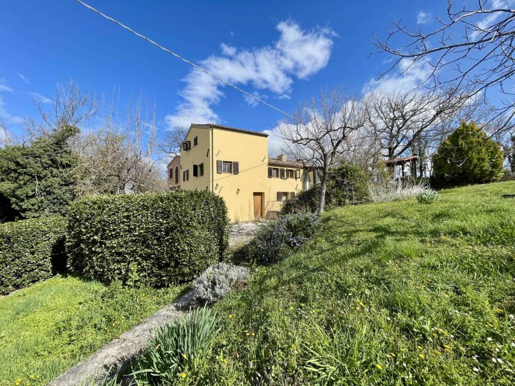 Rustico / casale a Cessapalombo in Strada Provinciale di Cingoli - Foto 5