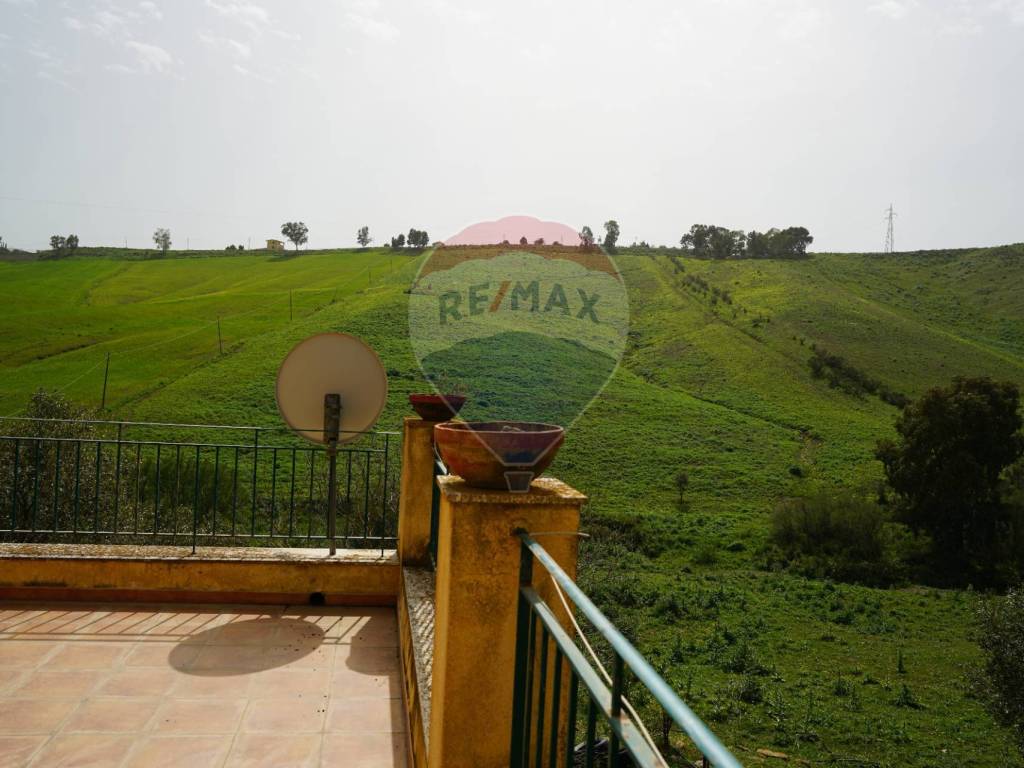 Villa a Caltanissetta in Via dei vulcanelli - Foto 2