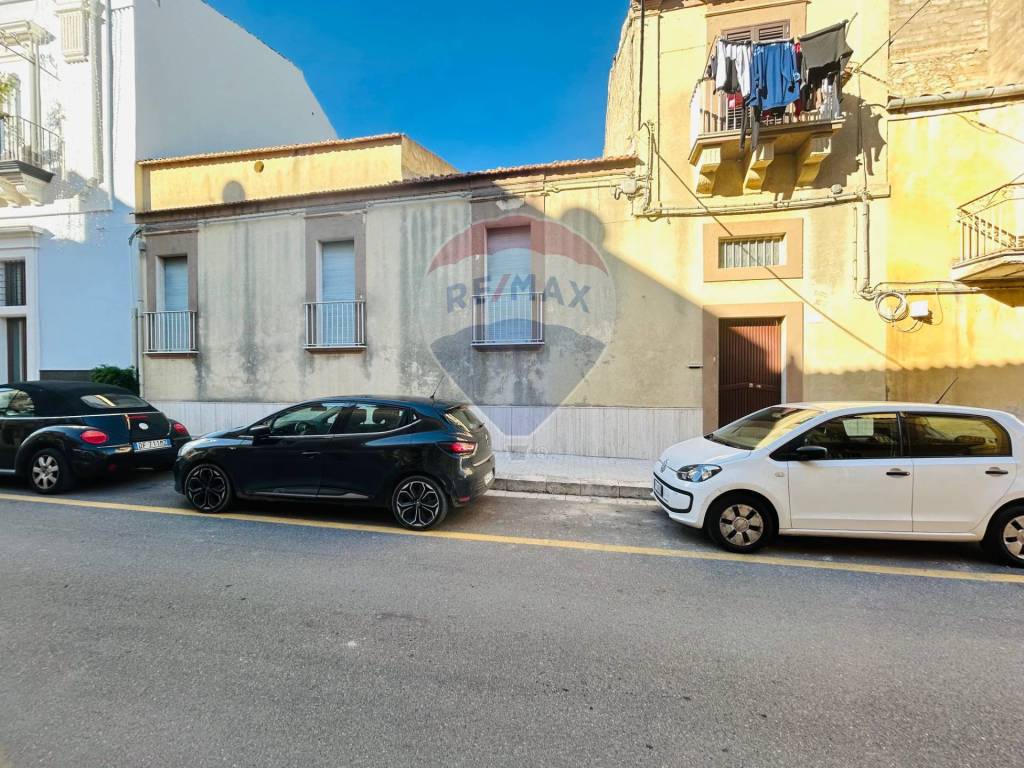Casa indipendente a Ragusa in via cavalier francesco de stefano, 13 - Foto 2