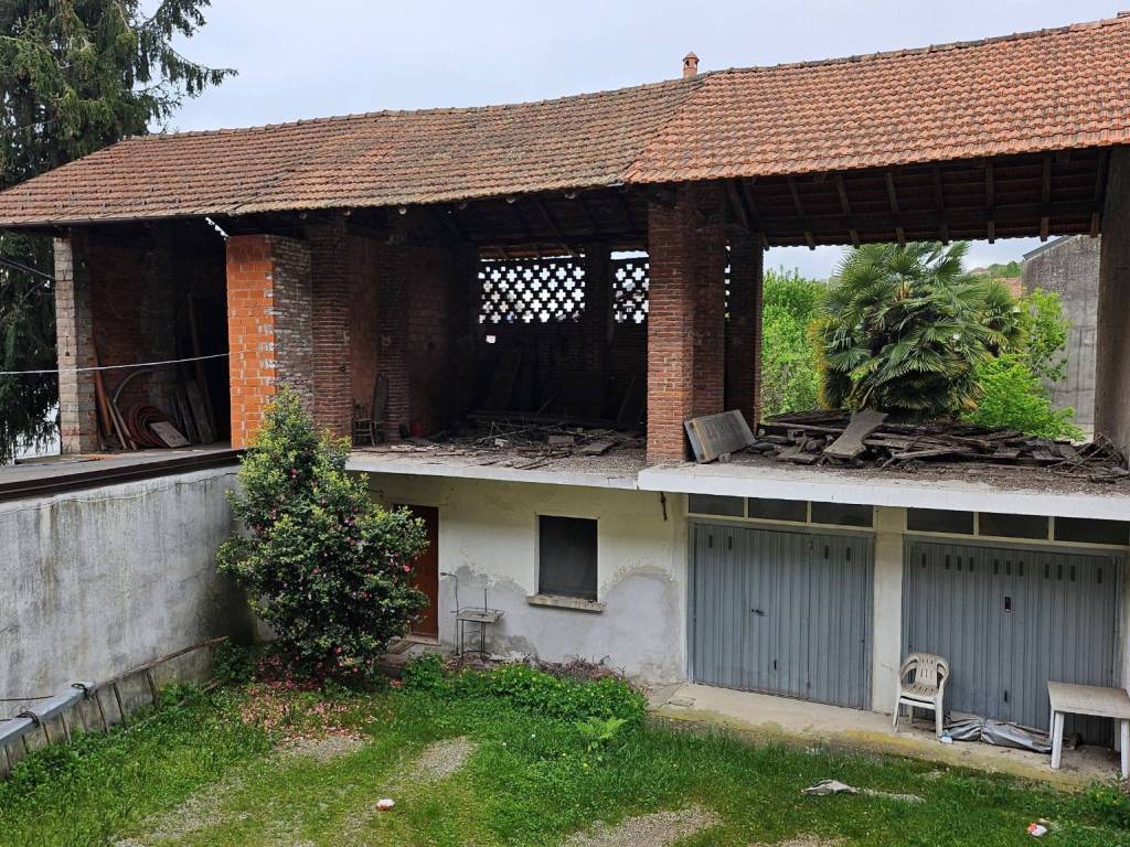 Rustico / casale a Borgomanero in Via Alessandro Manzoni - Foto 2