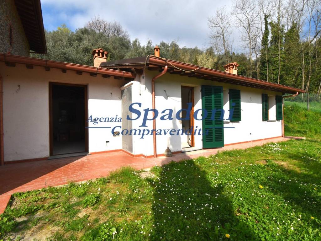 Villa a Massa e cozzile in Via Provinciale Colligiana - Foto 2