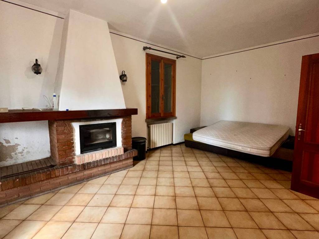 Villa a Mirandola in Via Ponte Pietra - Foto 5