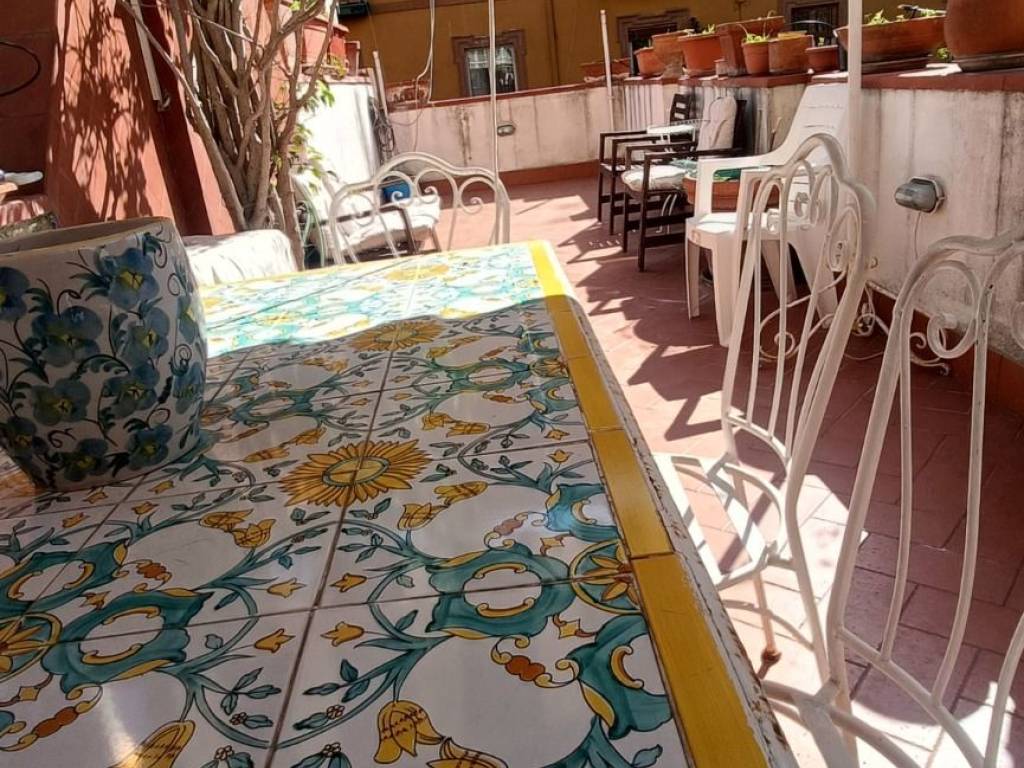 Appartamento a Napoli in Via della Croce Rossa, 35 - Foto 3