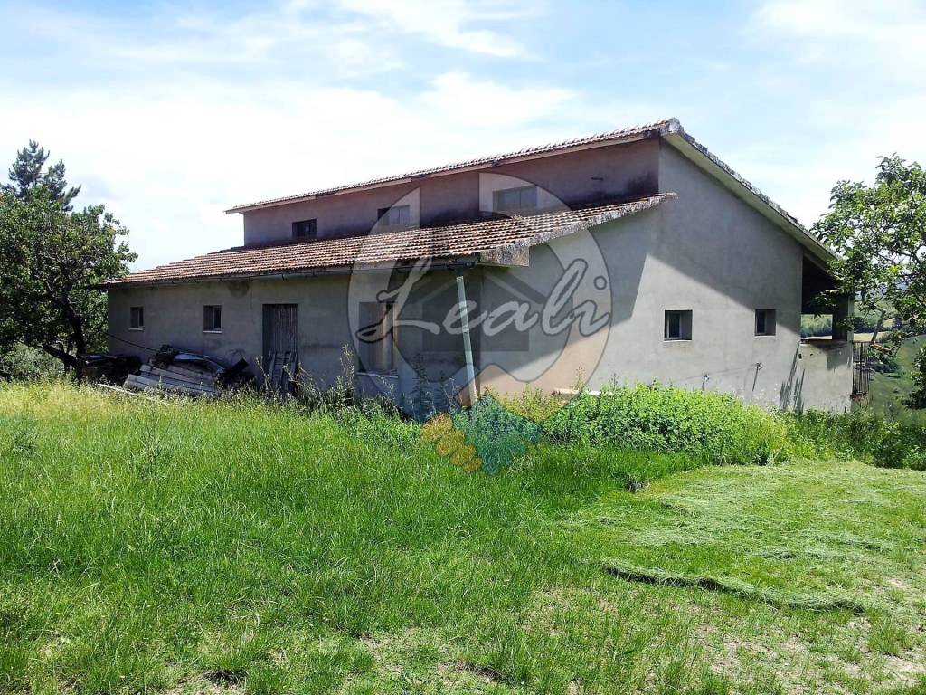 Rustico / casale a Tolentino in C.DA PATERNO - Foto 3