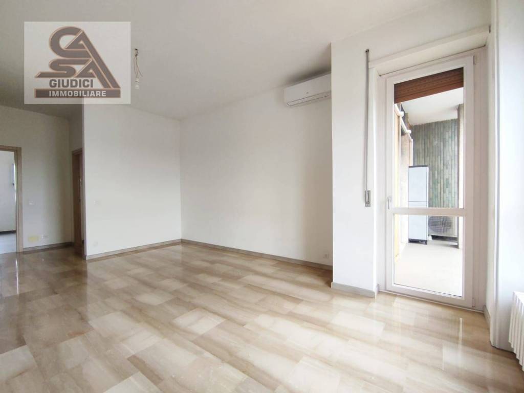 Appartamento a Saronno in Via Giacomo Leopardi, 24 - Foto 4