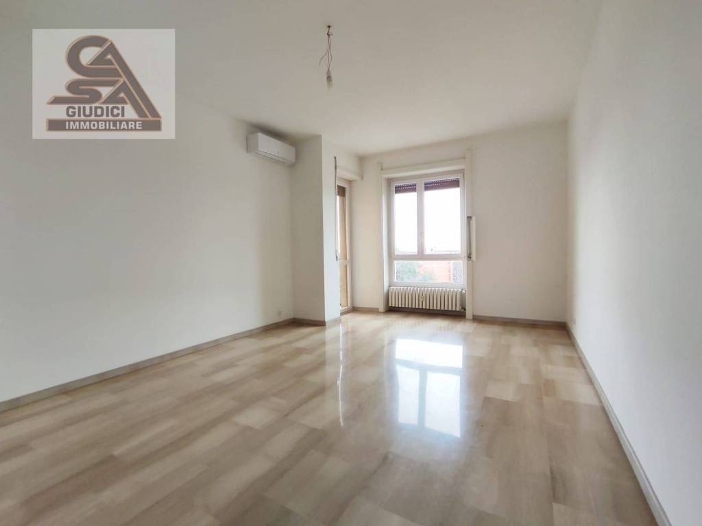 Appartamento a Saronno in Via Giacomo Leopardi, 24 - Foto 5