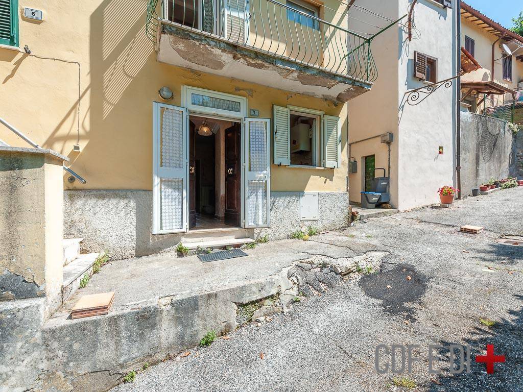 Casa indipendente a Rieti in Via Fonte Coppa - Foto 2