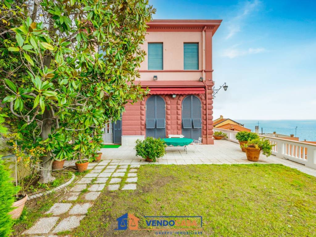 Villa a Bergeggi in Via Ademaro De Mari, 31 - Foto 2