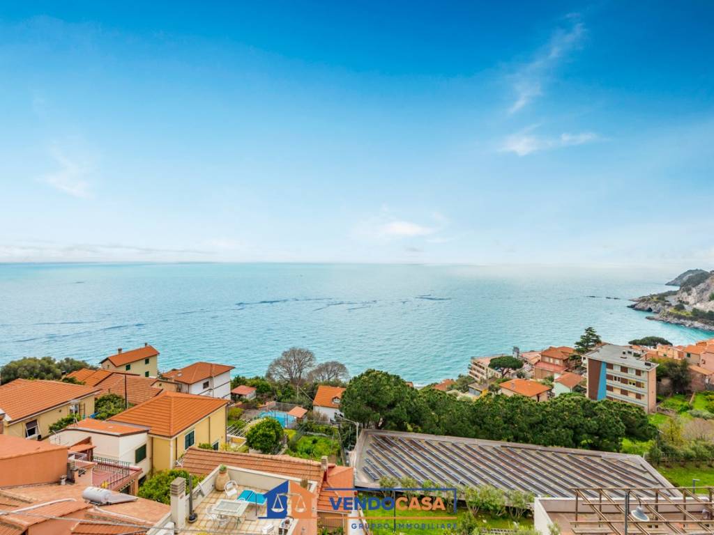 Villa a Bergeggi in Via Ademaro De Mari, 31 - Foto 4