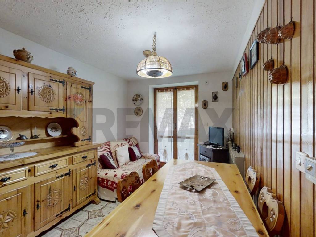 Appartamento a Casteldelfino in Via Pontechianale, 66 - Foto 2