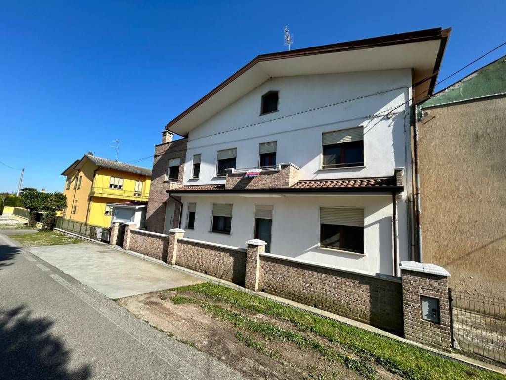 Casa indipendente a Rovigo in Via Vincenzo Chiarugi, 140 - Foto 2