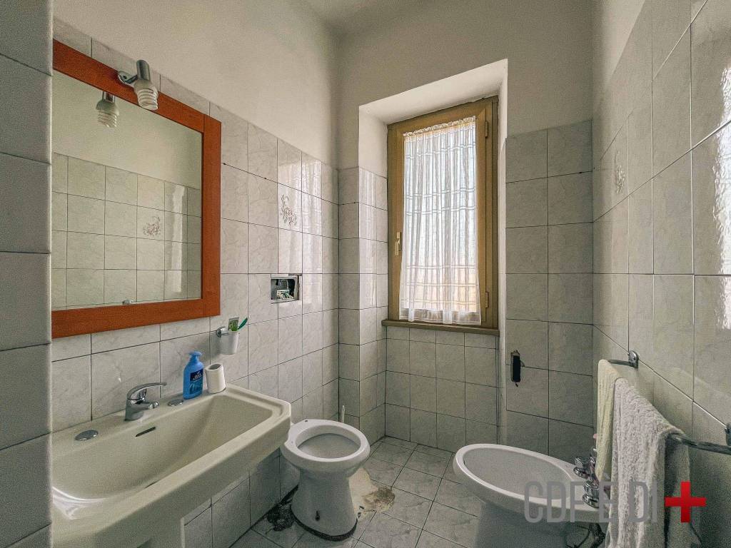 Appartamento a Castelnuovo di farfa in Via Roma - Foto 5