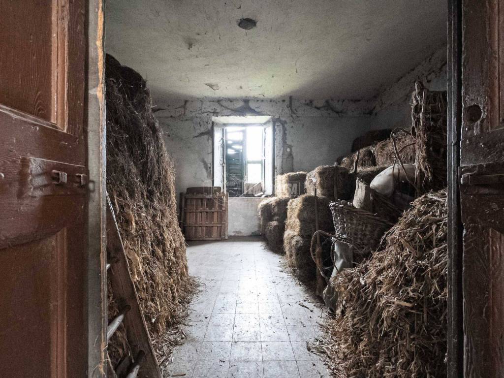 Rustico / casale a Molteno in Via Alcide De Gasperi - Foto 2