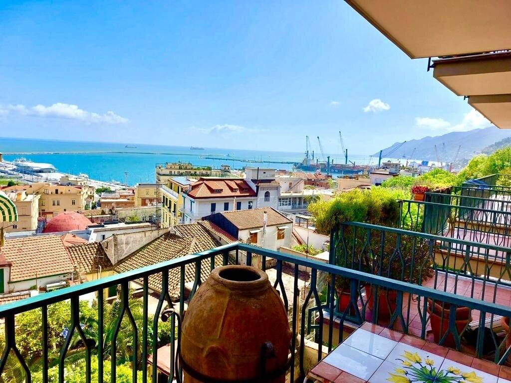 Appartamento a Salerno in Via Madonna del Monte, 7 - Foto 2