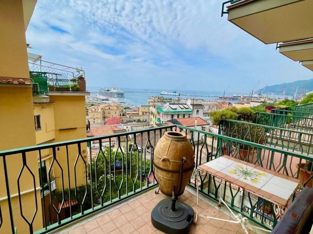 Appartamento a Salerno in Via Madonna del Monte, 7 - Foto 3