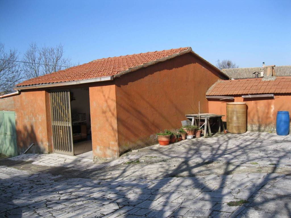 Rustico / casale a Pitigliano in Strada Regionale Maremmana, 622 - Foto 2