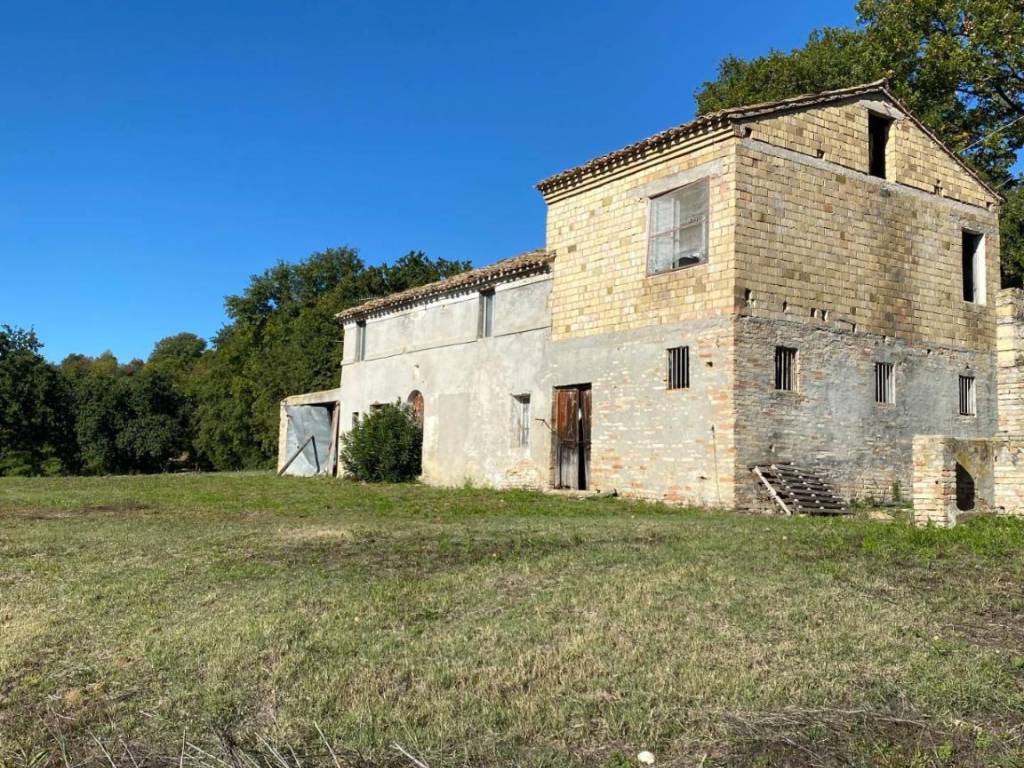 Casa indipendente a Montegiorgio in santa croce - Foto 3
