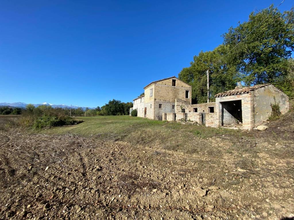 Casa indipendente a Montegiorgio in santa croce - Foto 4