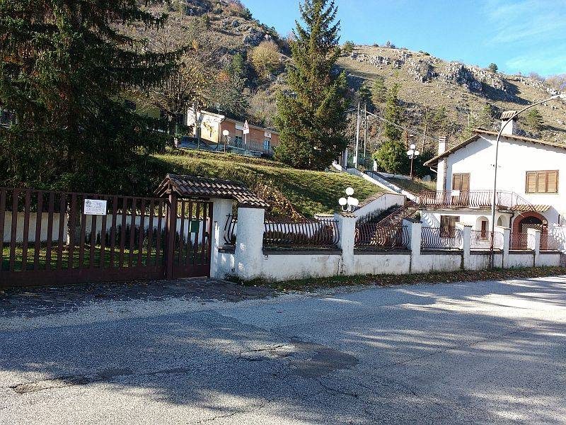 Villa a Tagliacozzo in Strada Comunale per Sante Marie - Foto 5