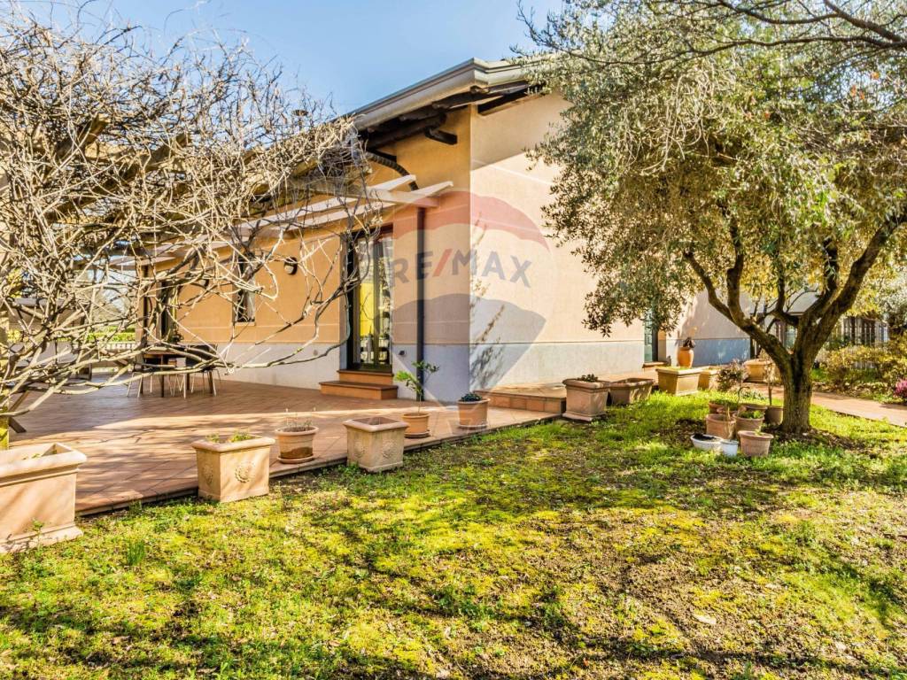 Villa a Cassano magnago in VIA GARIBALDI, 99 - Foto 3