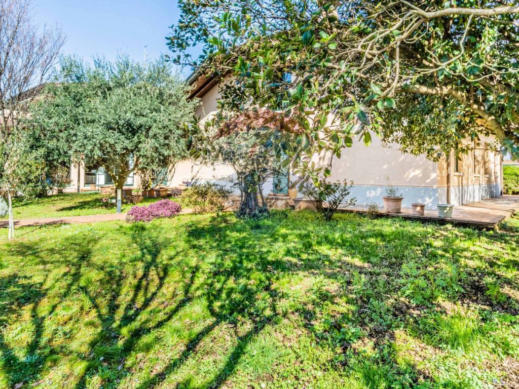 Villa a Cassano magnago in VIA GARIBALDI, 99 - Foto 5