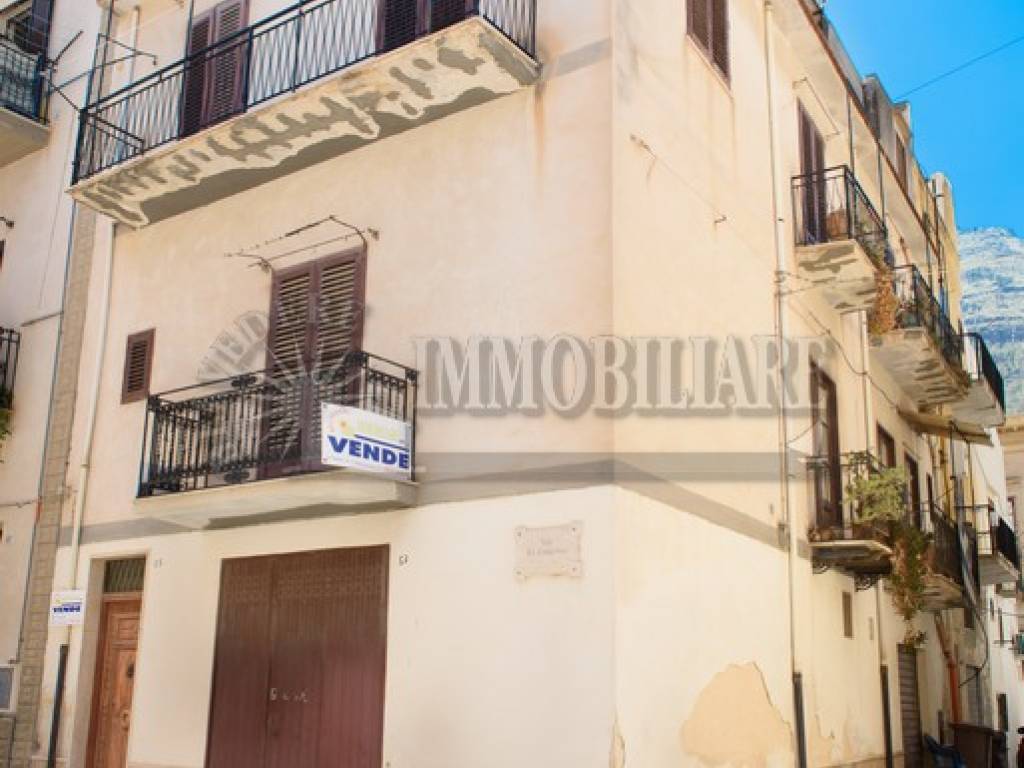 Casa indipendente a Castellammare del golfo in Via Re Federico - Foto 2