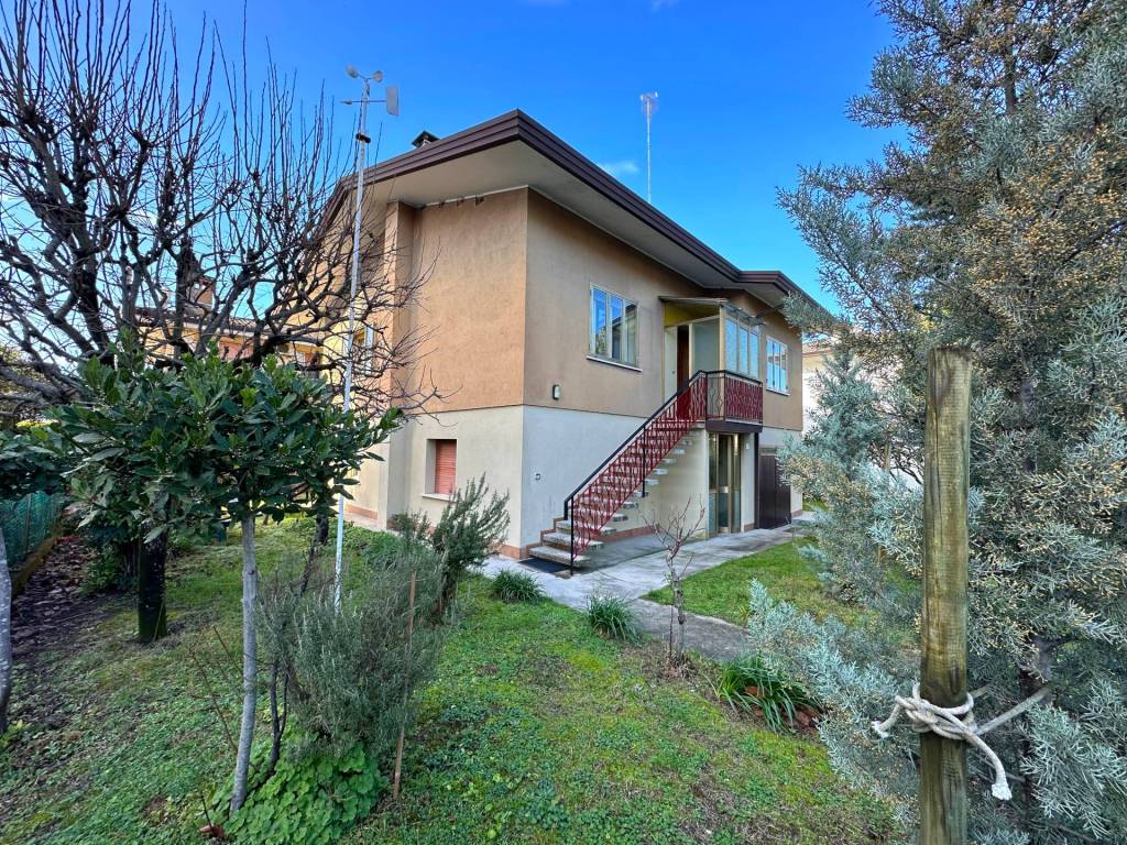 Villa a Lignano sabbiadoro in Via Garda - Foto 3