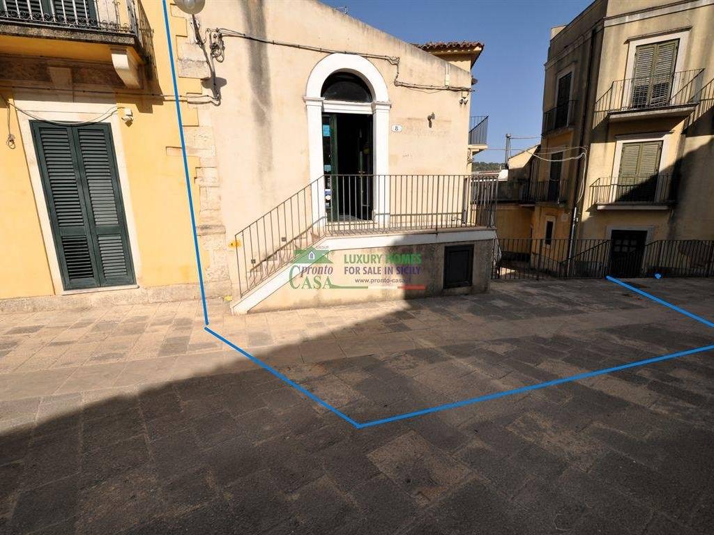 Immobile a Ragusa in PIAZZA CHIARAMONTE, 8 - Foto 2