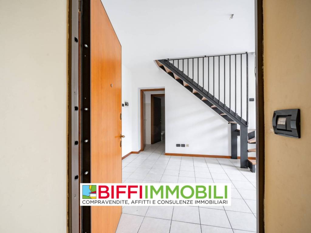 Appartamento a Erba in Via Giuseppe Verdi - Foto 2