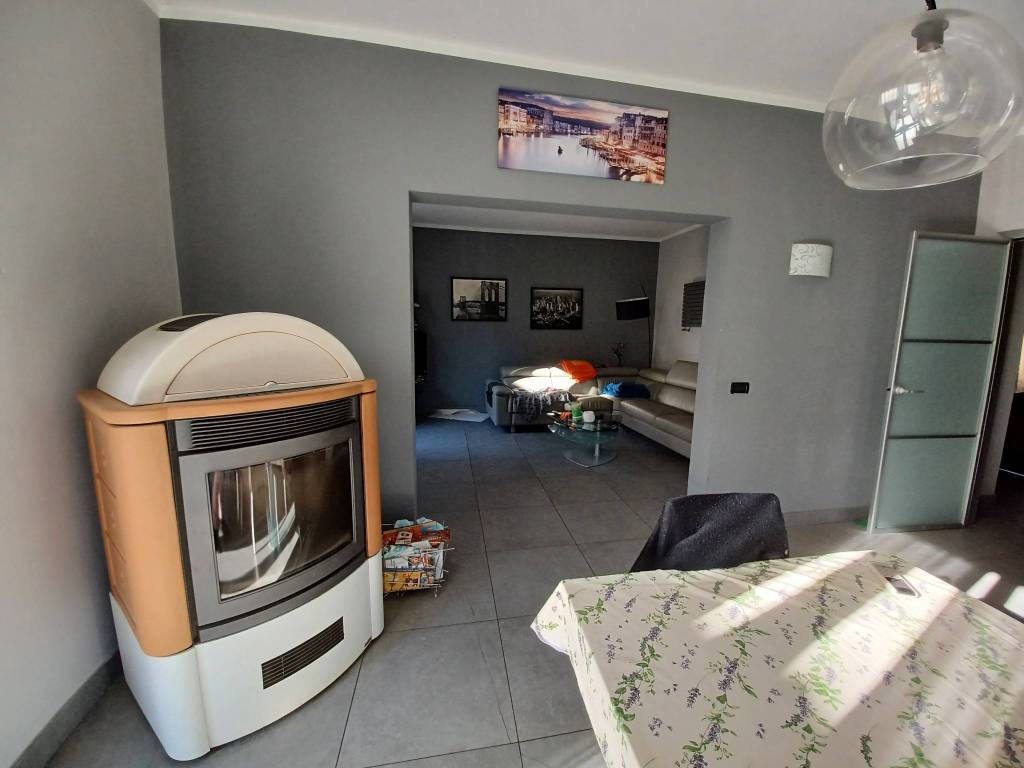 Casa indipendente a Omegna in via crusinallo 8 - Foto 2