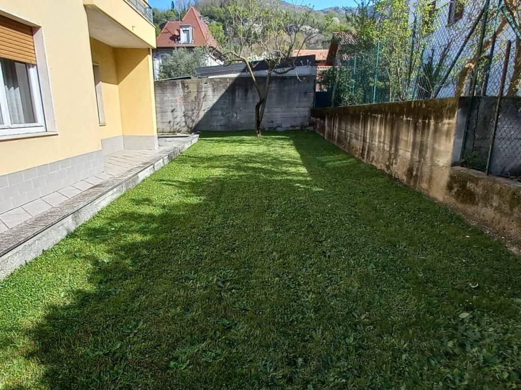 Villa a Cittiglio in Via Giuseppe Garibaldi - Foto 5