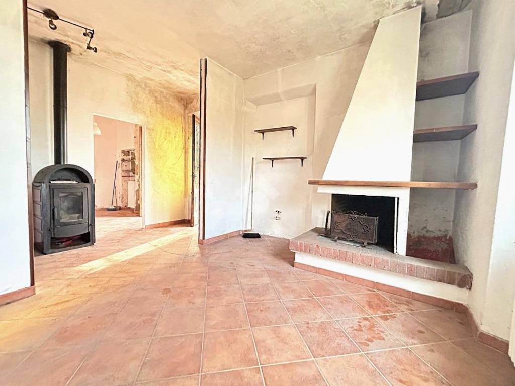 Casa indipendente a Pistoia in Via Modenese - Foto 2