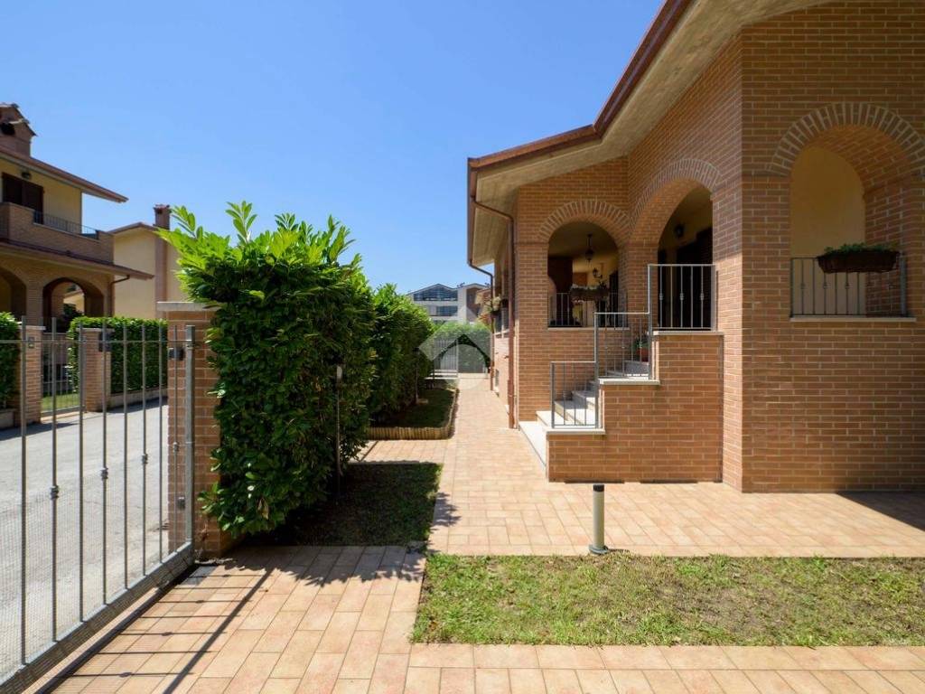 Villa a Gubbio in Via Perugina - Foto 3